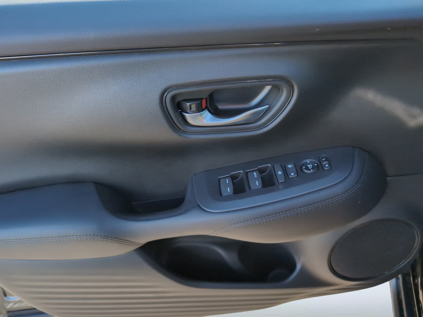 2026 Honda HR-V Sport - Photo 14
