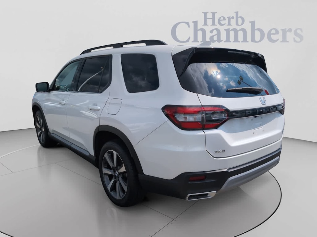 Used 2023 Honda Pilot Elite SUV
