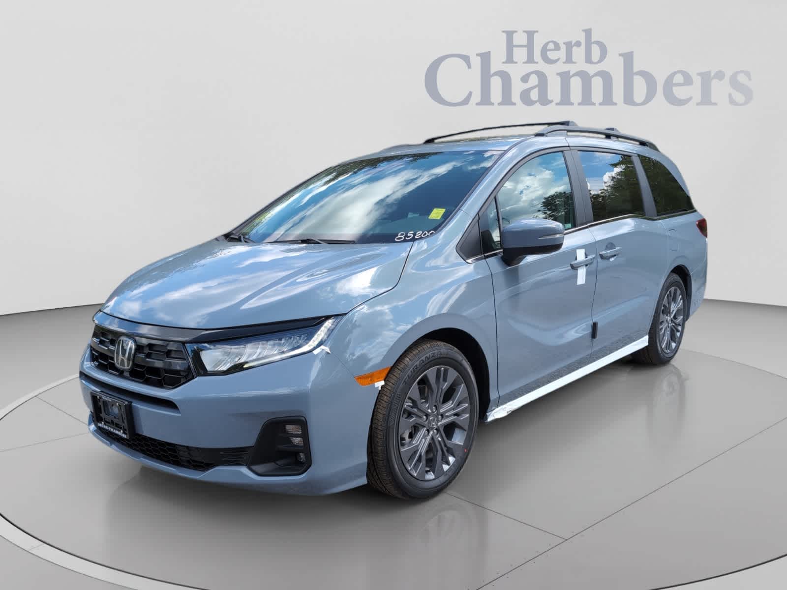 2026 Honda Odyssey Touring - Photo 11