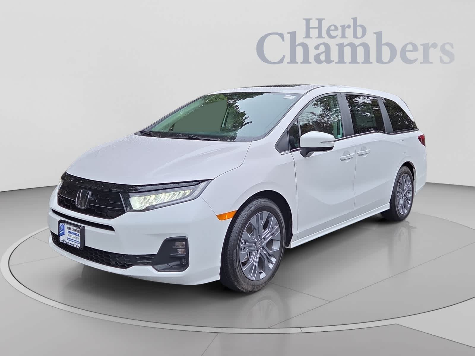 2026 Honda Odyssey Touring - Photo 9