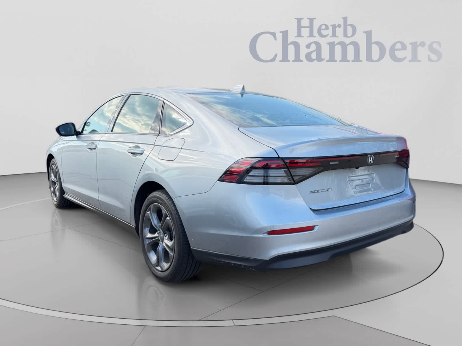 Used 2024 Honda Accord EX Sedan