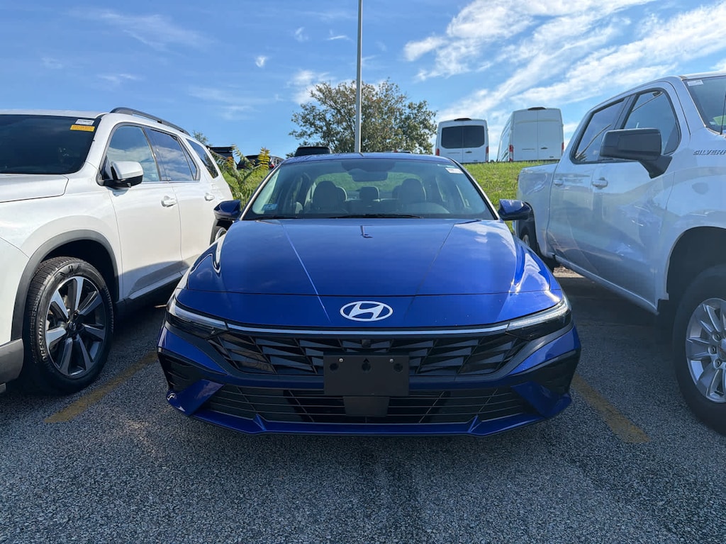 Used 2024 Hyundai Elantra Limited Sedan