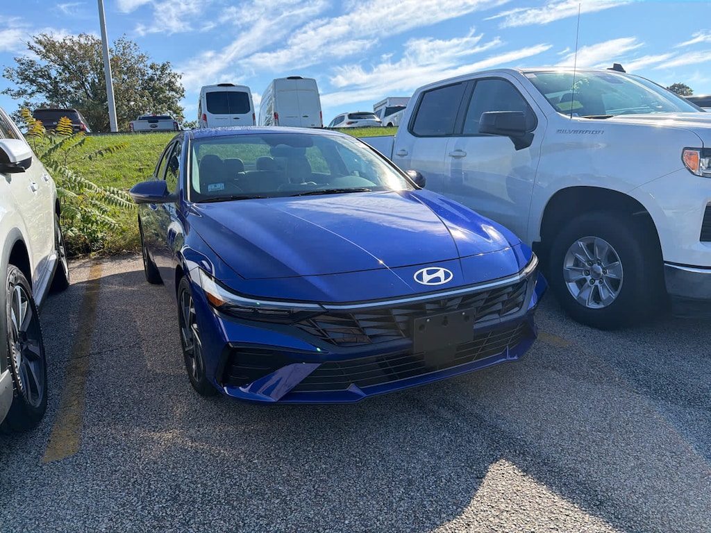 Used 2024 Hyundai Elantra Limited Sedan