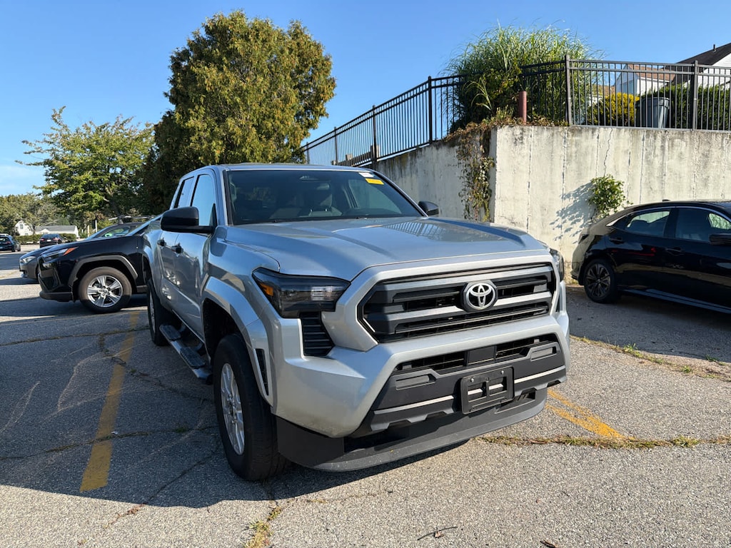 Used 2025 Toyota Tacoma SR Truck Double Cab