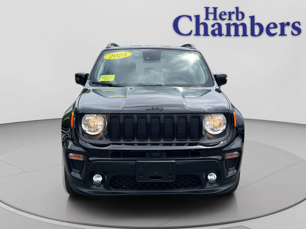Used 2023 Jeep Renegade Latitude SUV