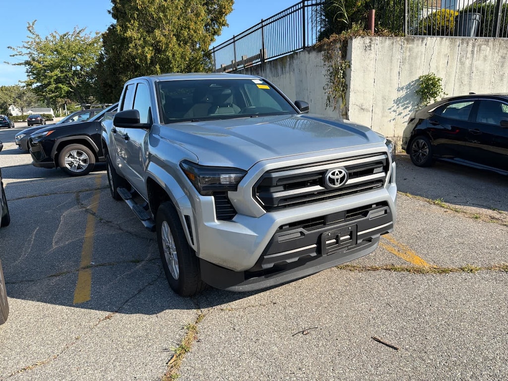 Used 2025 Toyota Tacoma SR Truck Double Cab