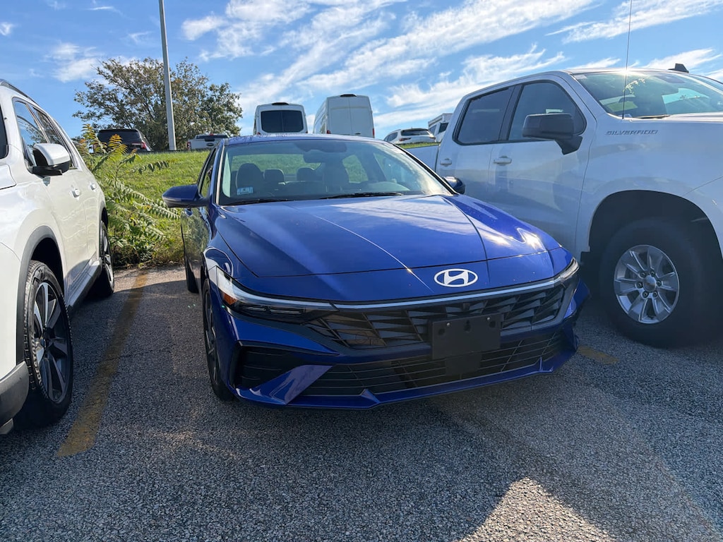 Used 2024 Hyundai Elantra Limited Sedan