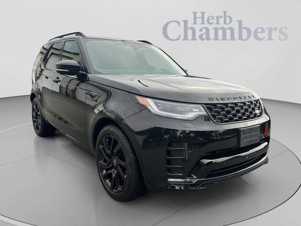 Used 2025 Land Rover Discovery Dynamic SE SUV