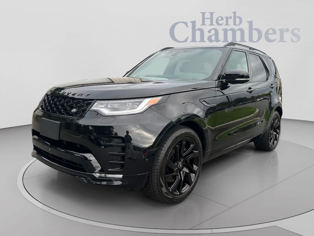 Used 2025 Land Rover Discovery Dynamic SE SUV