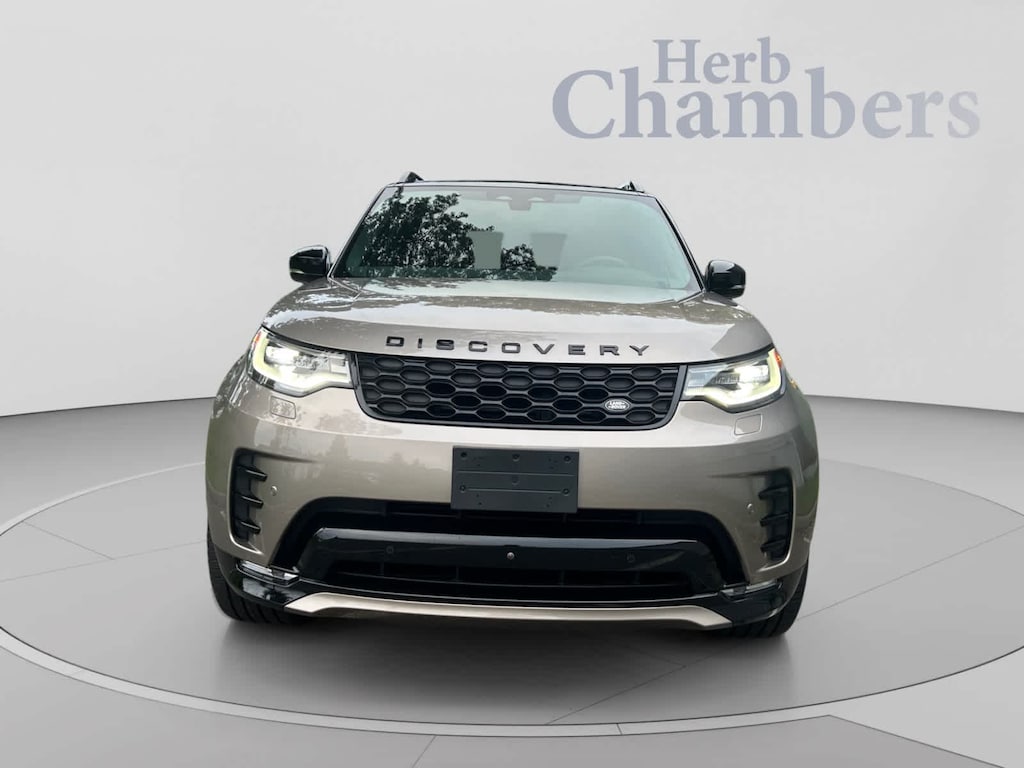 Used 2025 Land Rover Discovery Dynamic SE SUV