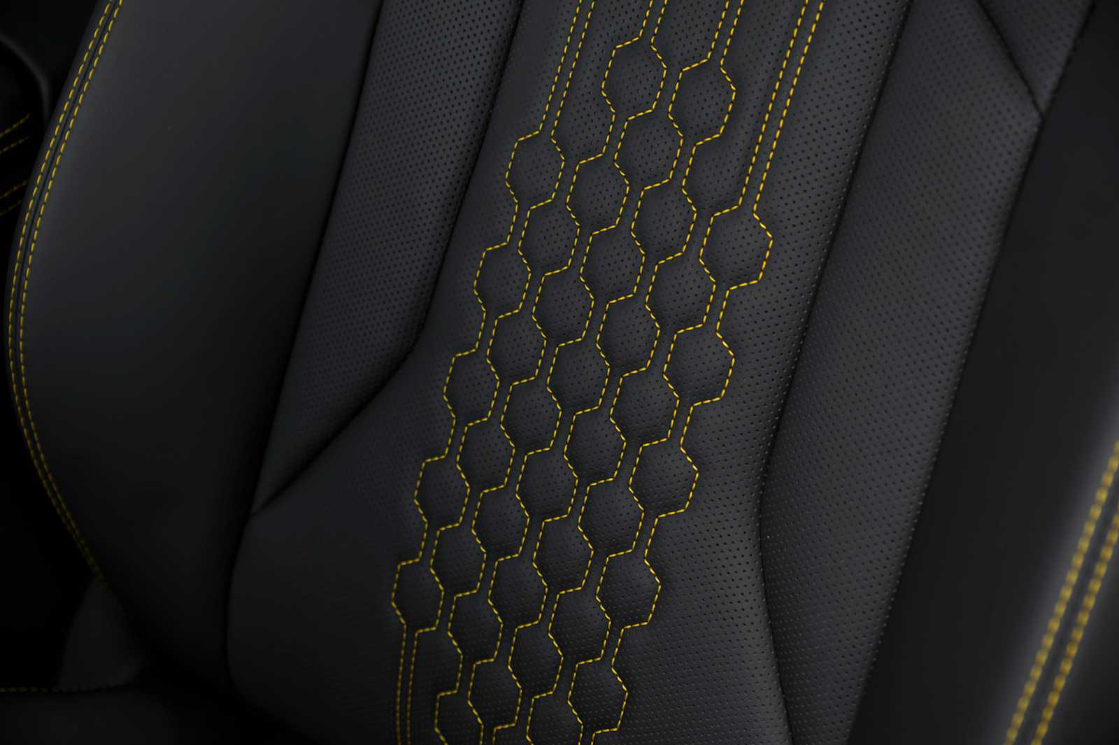 2026 Lamborghini Urus SE - Photo 27