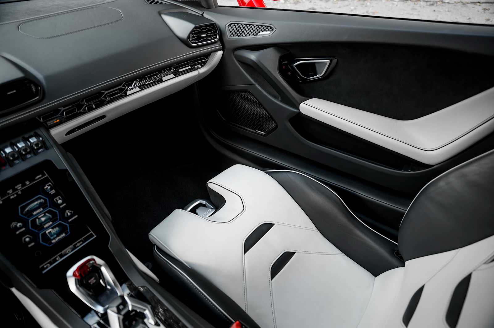 2021 Lamborghini Huracan EVO - Photo 39