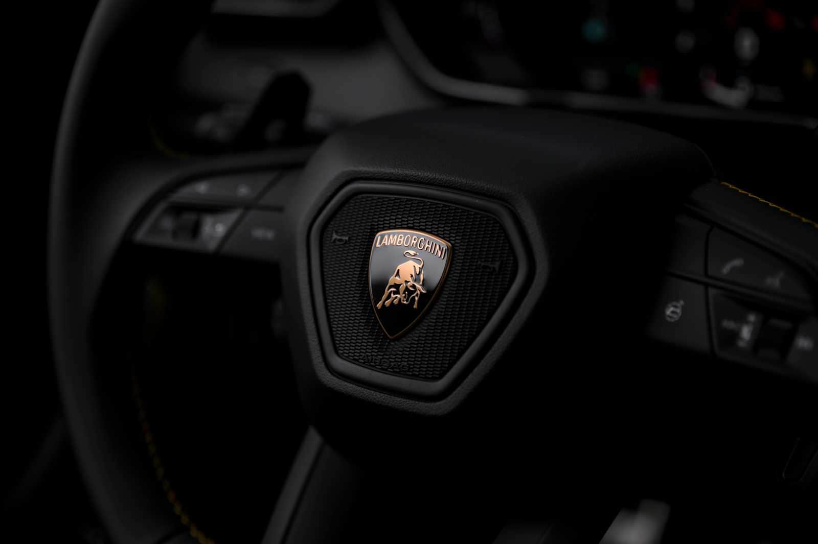2026 Lamborghini Urus SE - Photo 48