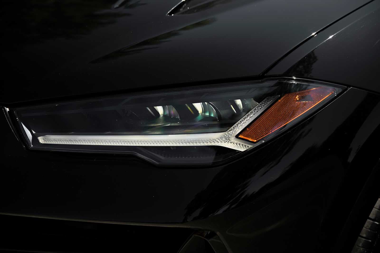 2024 Lamborghini Urus S - Photo 13