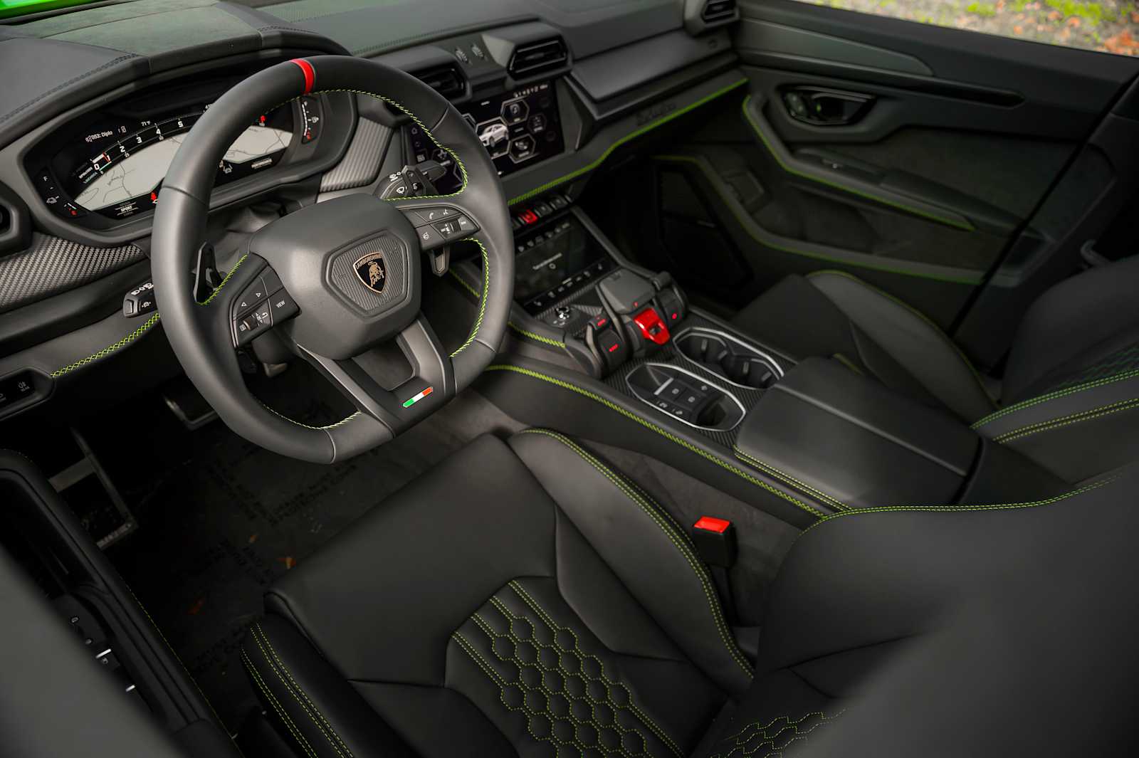New 2026 Lamborghini Urus SE SUV