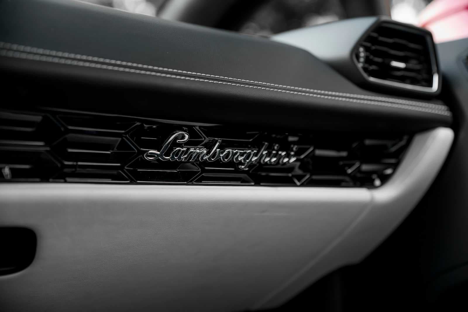 2021 Lamborghini Huracan EVO - Photo 40