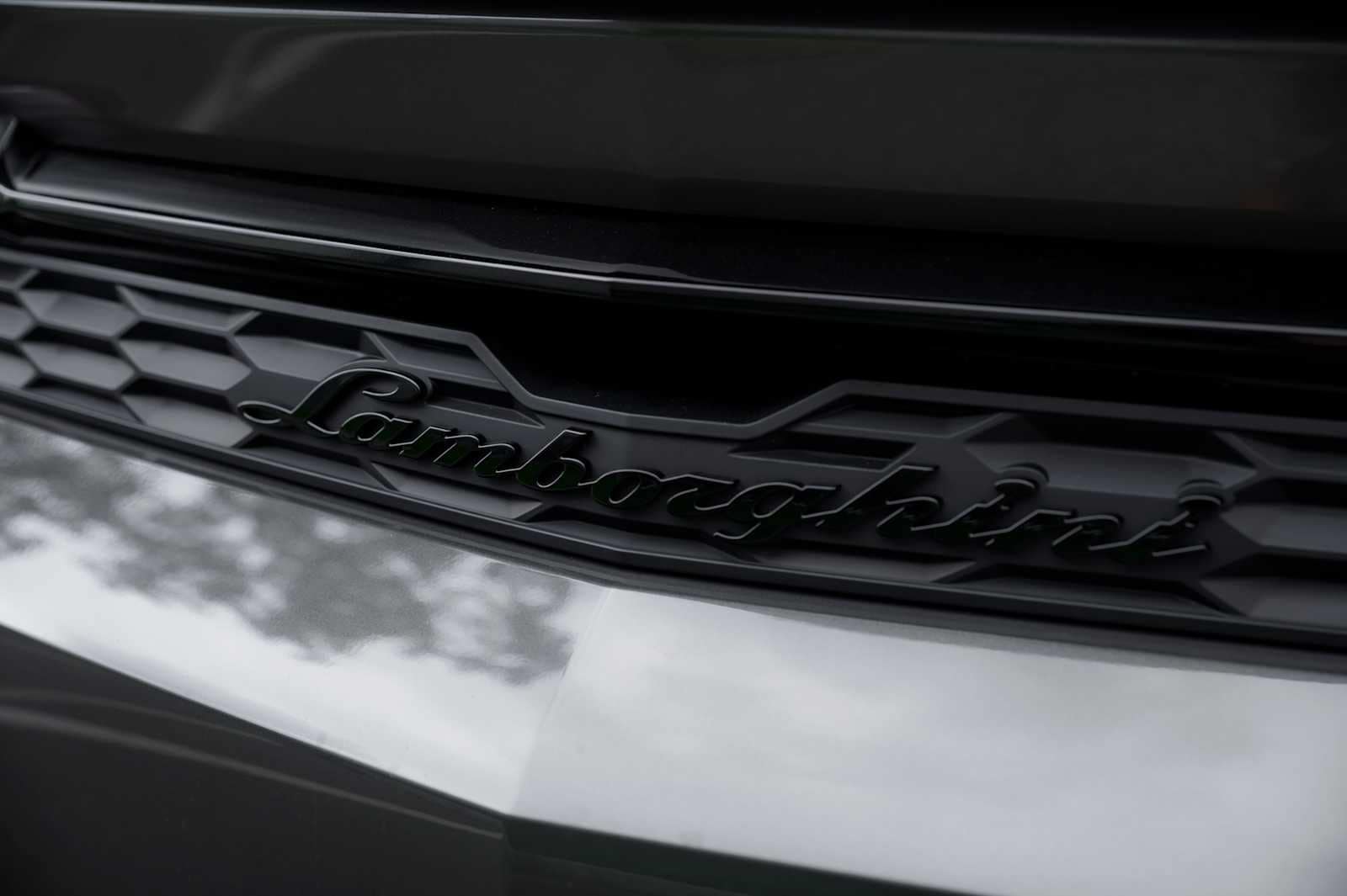 2026 Lamborghini Urus SE - Photo 14
