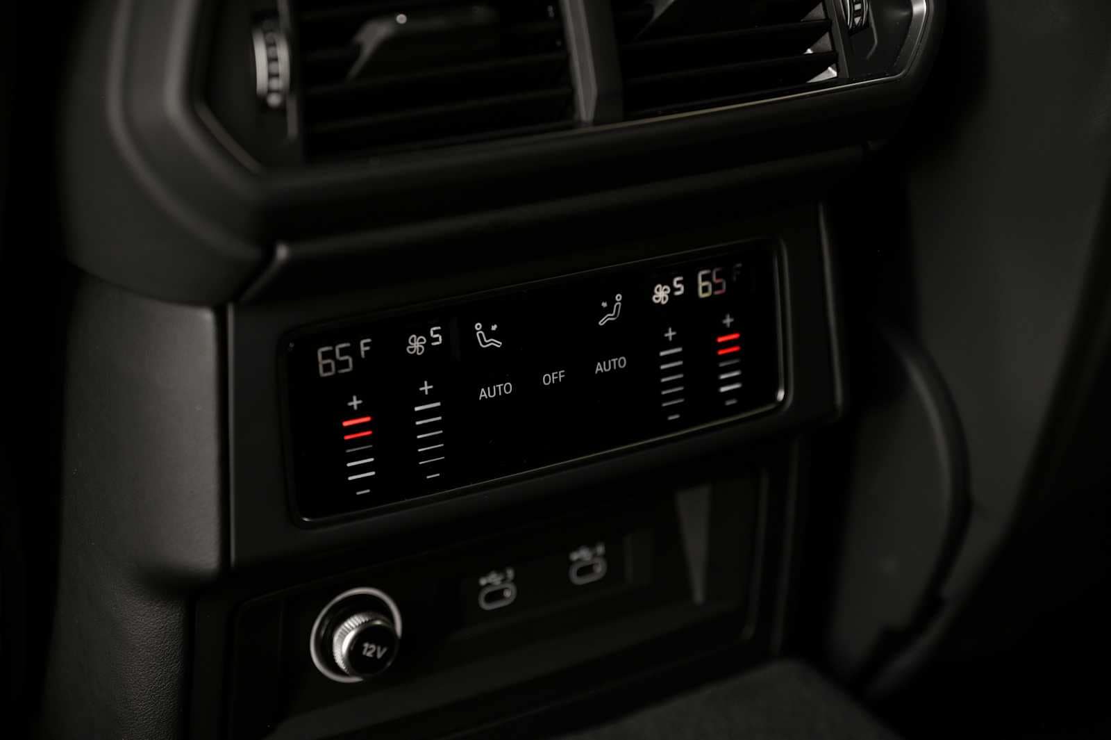 2024 Lamborghini Urus S - Photo 36