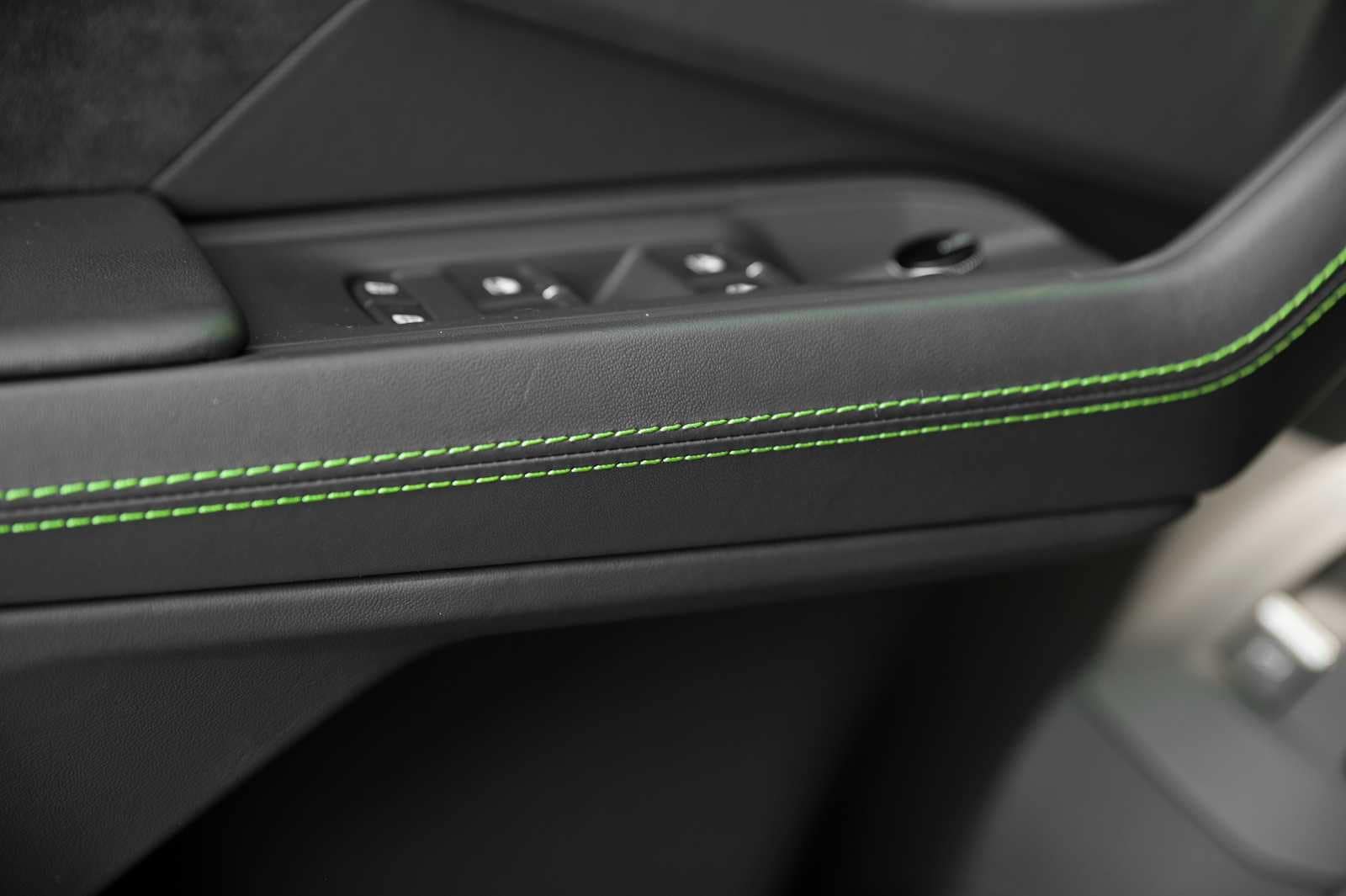 2024 Lamborghini Urus S - Photo 23