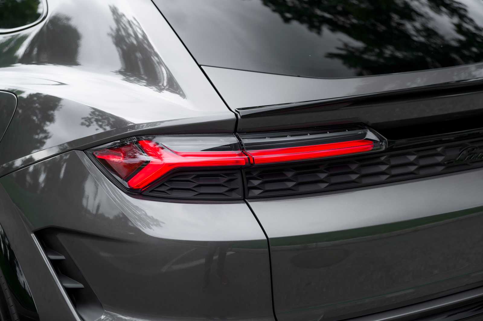 2026 Lamborghini Urus SE - Photo 13
