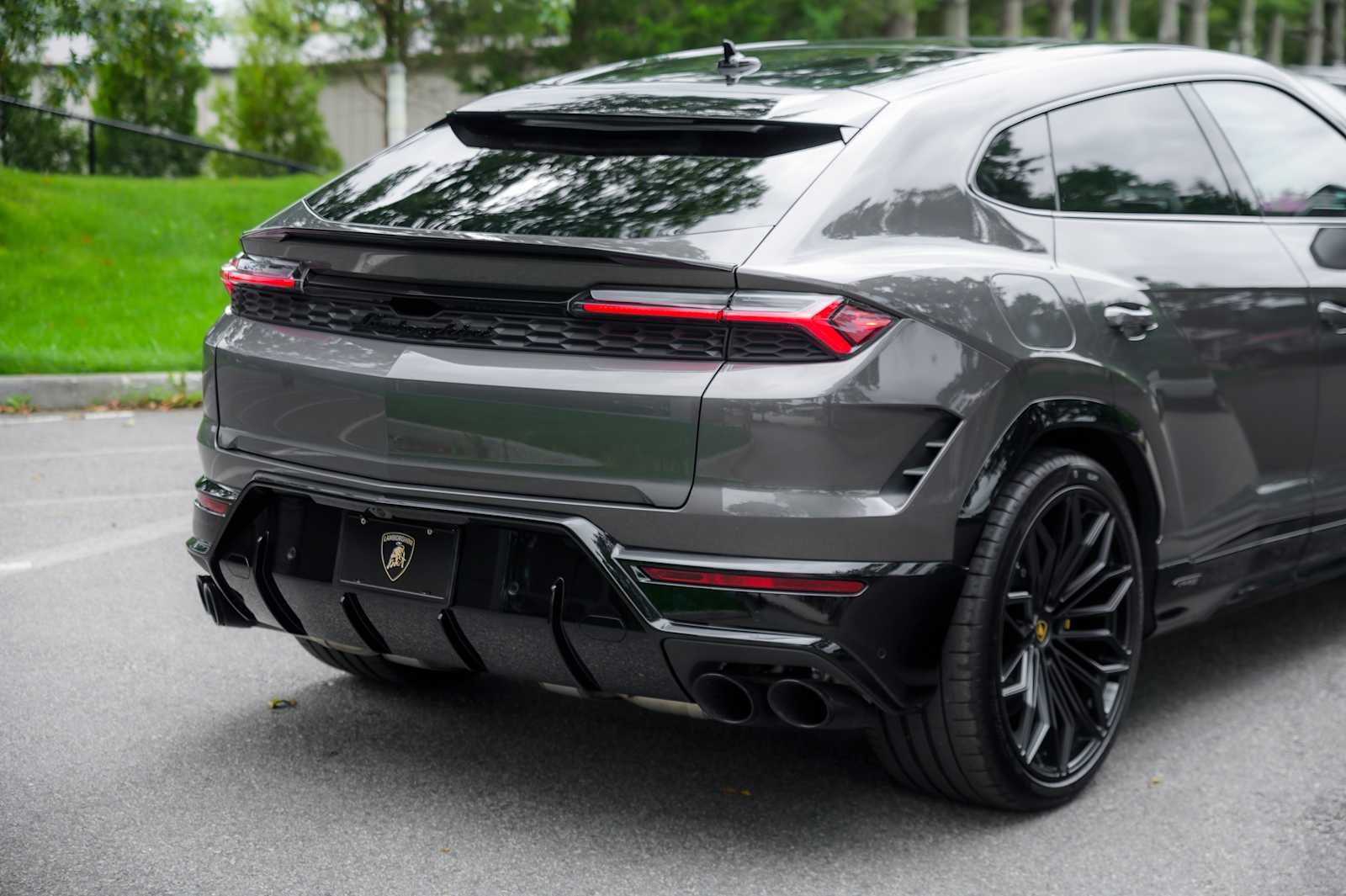 2026 Lamborghini Urus SE - Photo 11