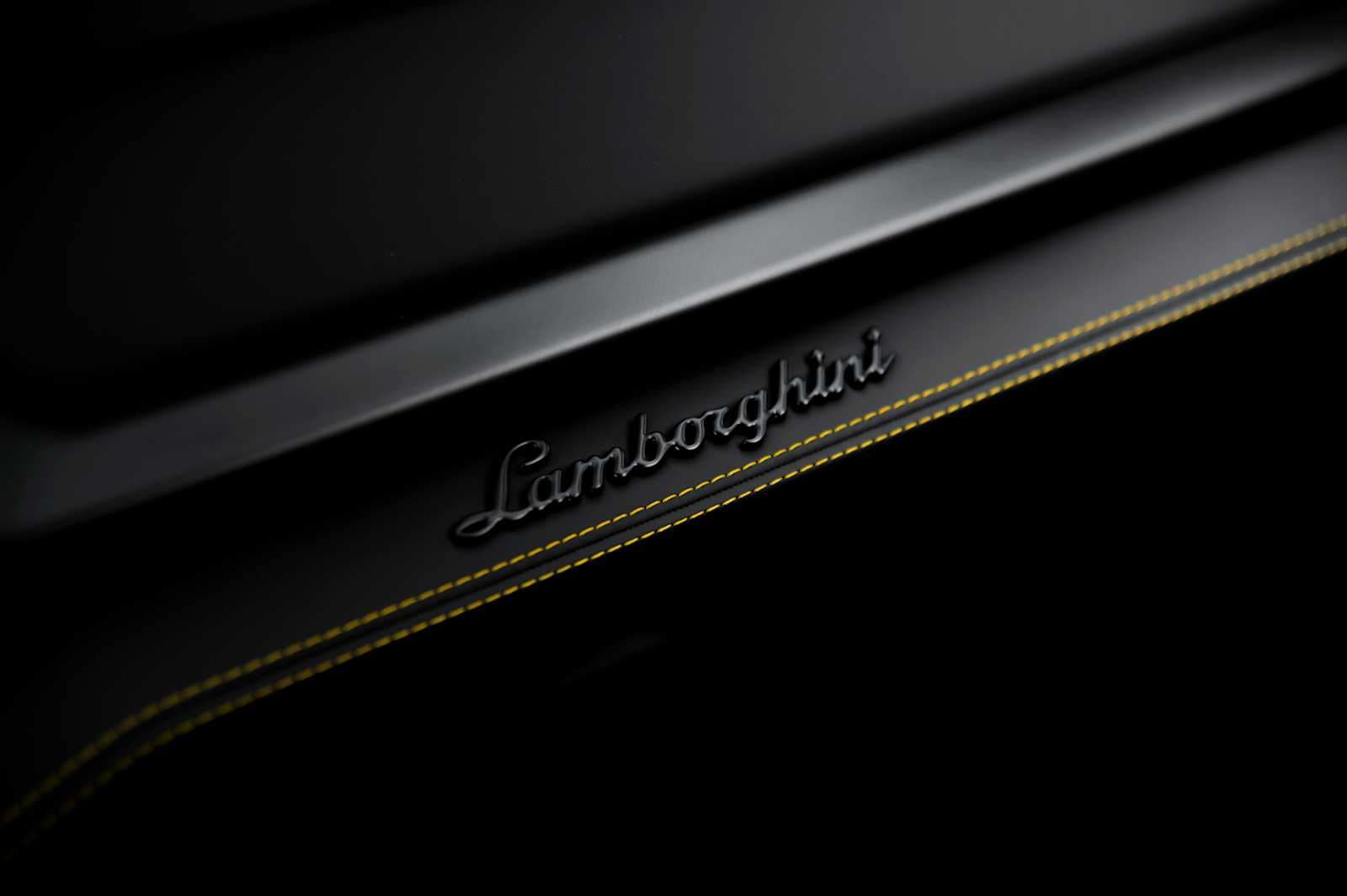 2026 Lamborghini Urus SE - Photo 46