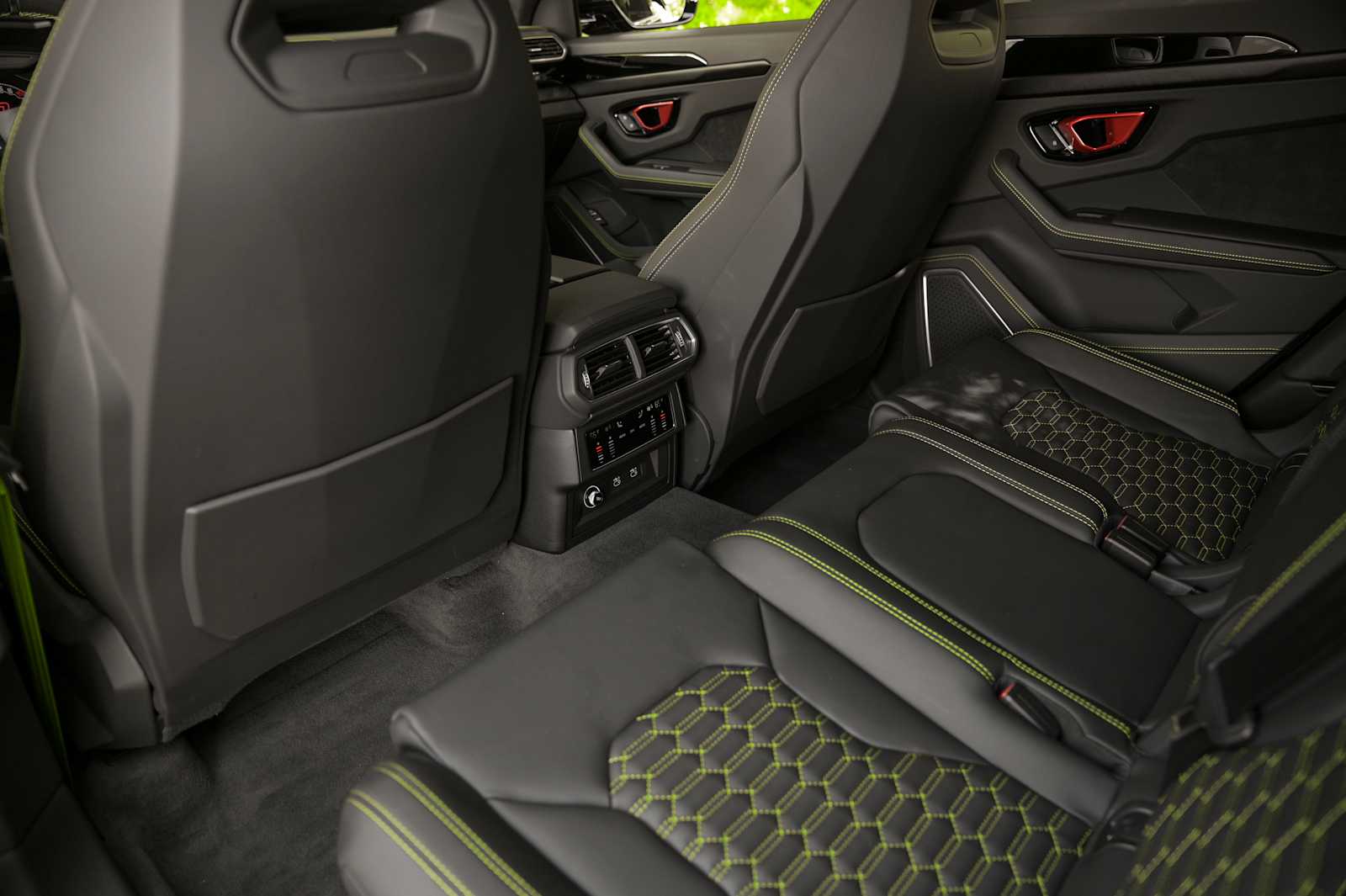 2024 Lamborghini Urus S - Photo 35