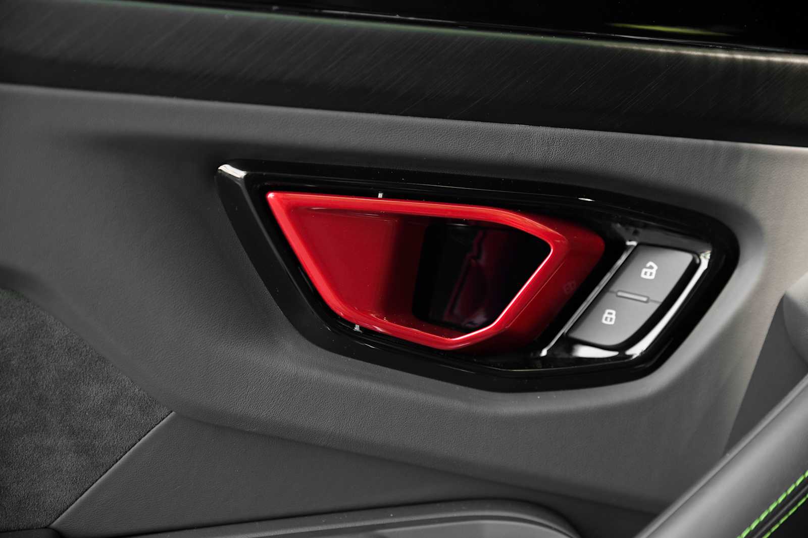 2024 Lamborghini Urus S - Photo 22