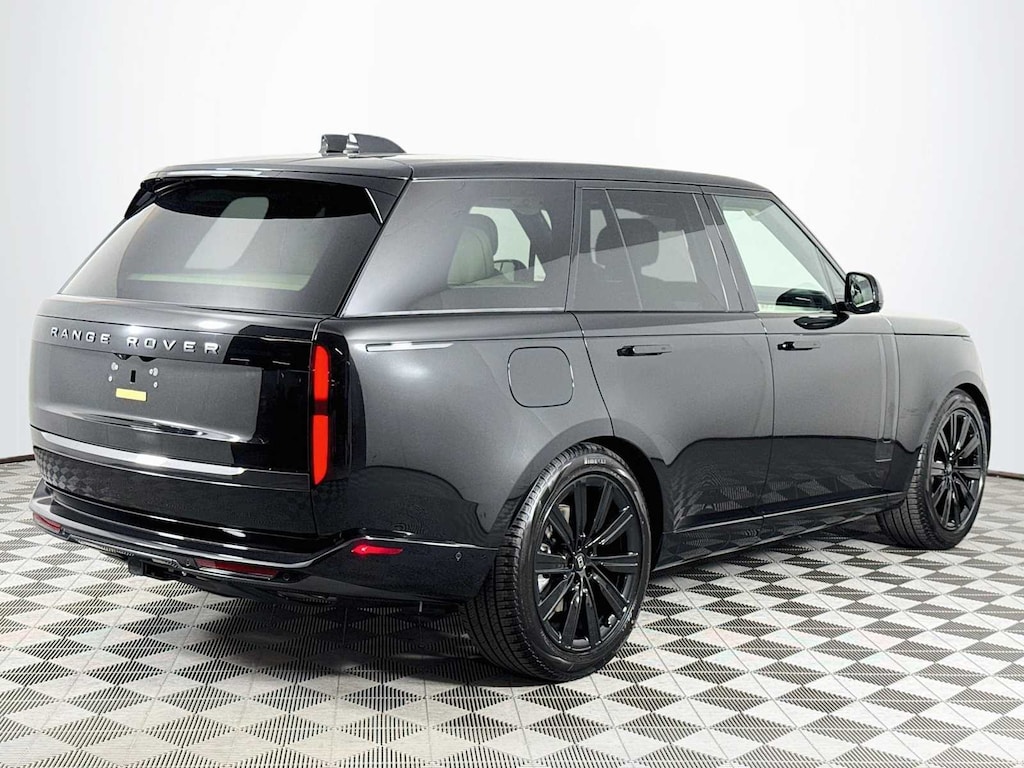 New 2027 Land Rover Range Rover SE SUV