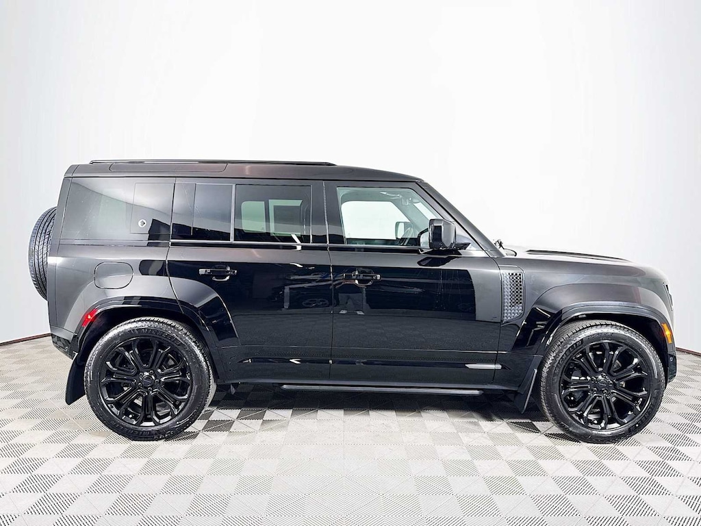 New 2026 Land Rover Defender 110 Octa Black Defender 110 Octa Black SUV