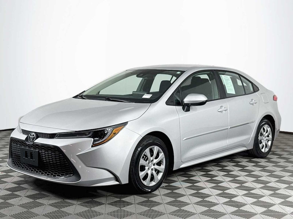 Used 2022 Toyota Corolla LE Sedan