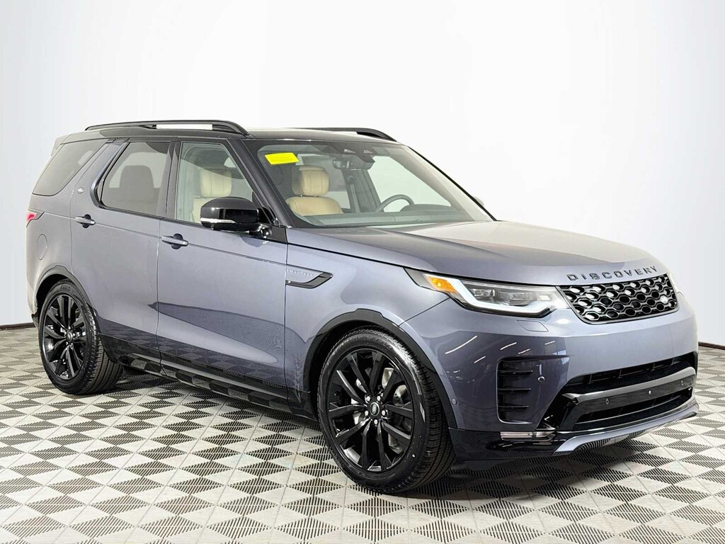 New 2026 Land Rover Discovery Dynamic SE SUV