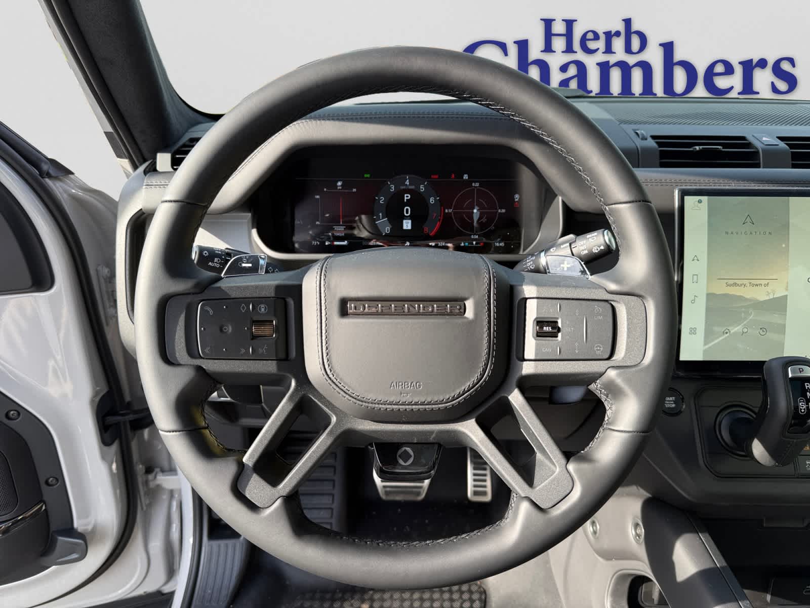 2026 Land Rover Defender OCTA - Photo 17