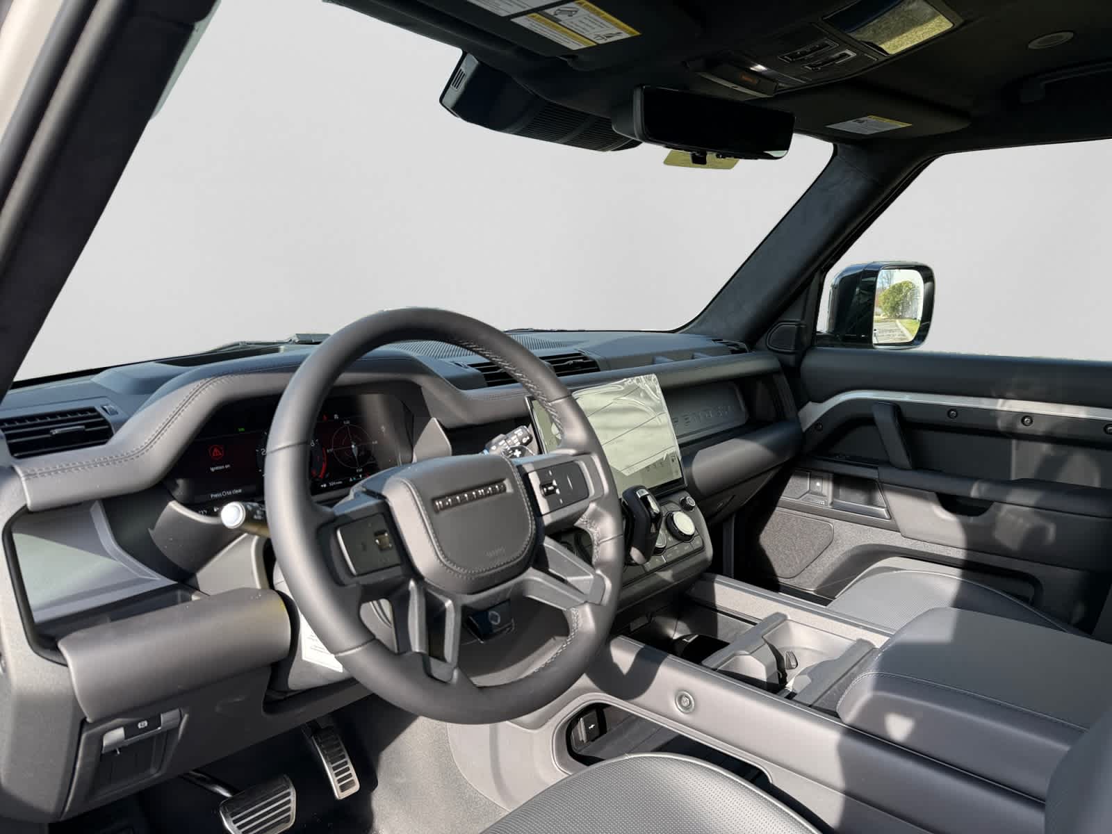 2026 Land Rover Defender OCTA - Photo 11