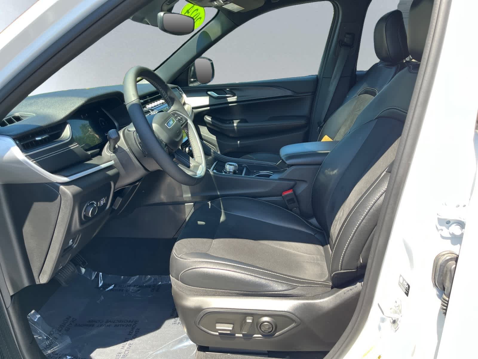 2024 Jeep Grand Cherokee Altitude - Photo 23