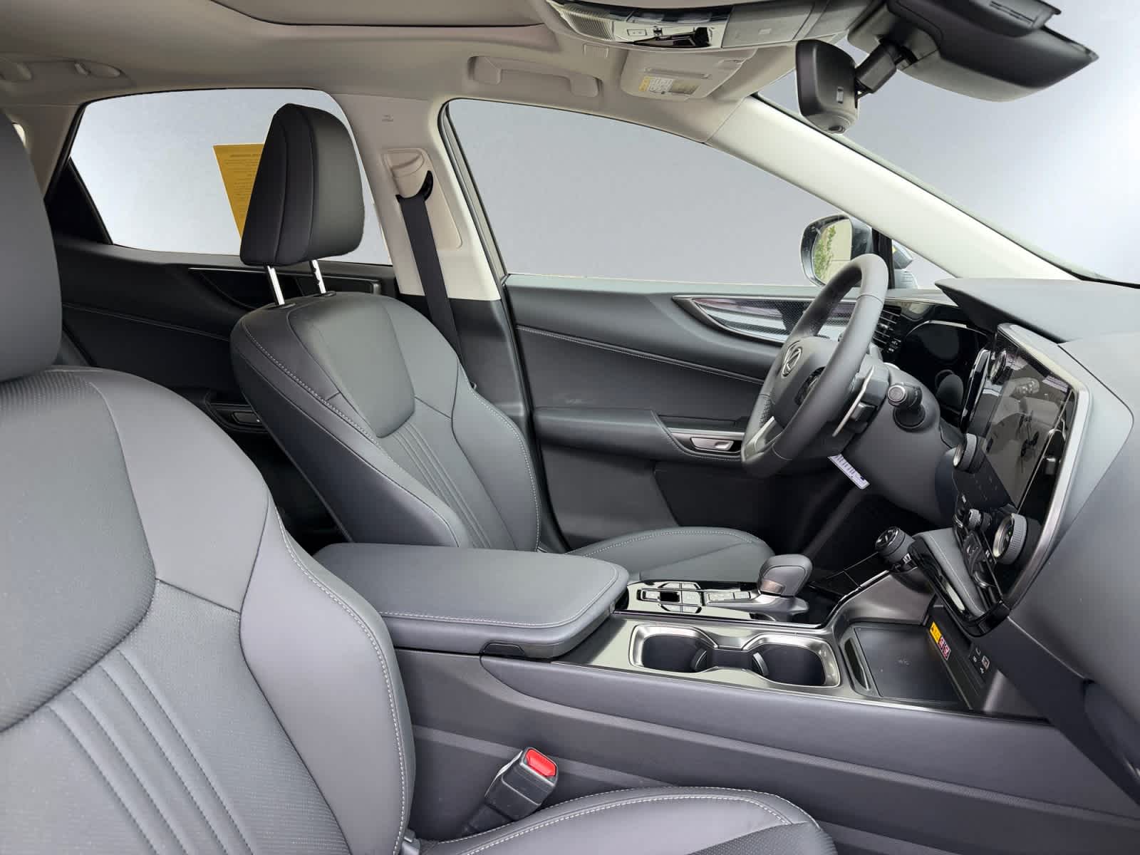 2026 Lexus NX 350 - Photo 17