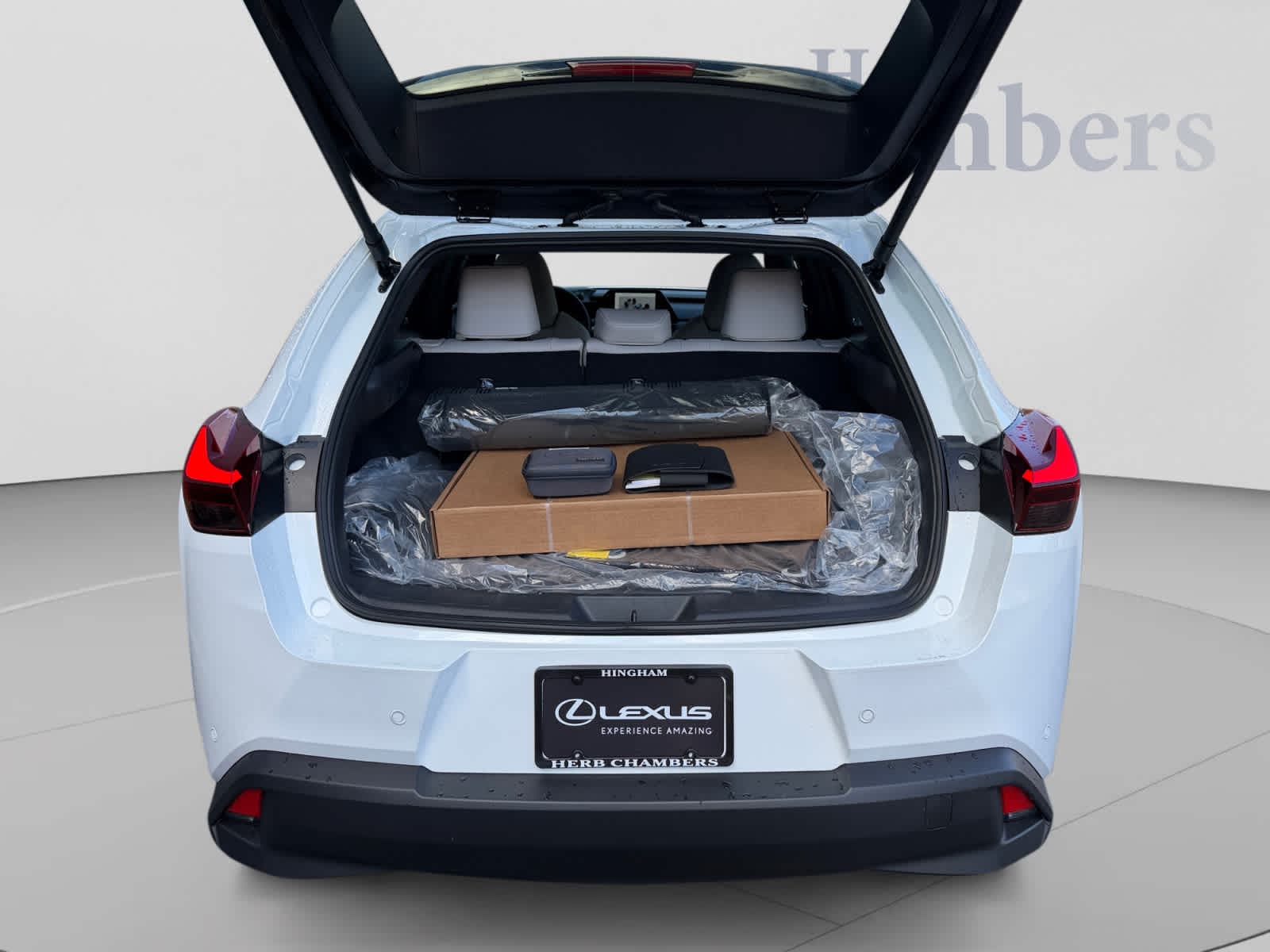 2026 Lexus UX Hybrid 300h Premium - Photo 10