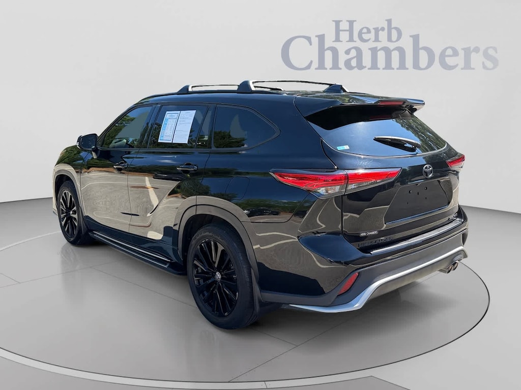 Used 2023 Toyota Highlander XSE SUV