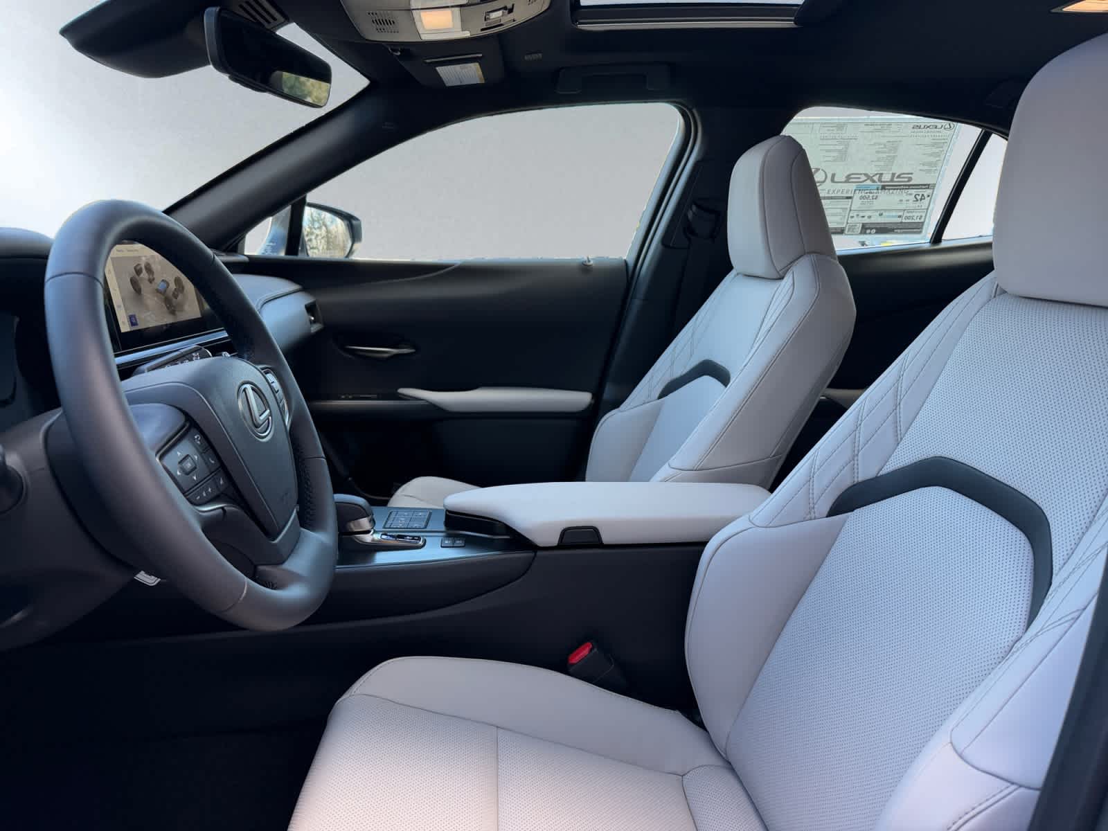 2026 Lexus UX Hybrid 300h Premium - Photo 5