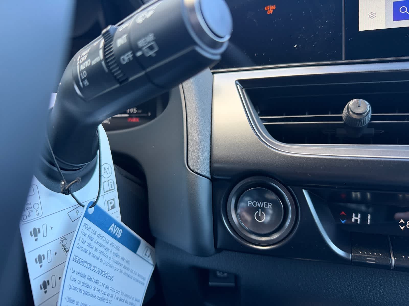 2026 Lexus UX Hybrid 300h Premium - Photo 18