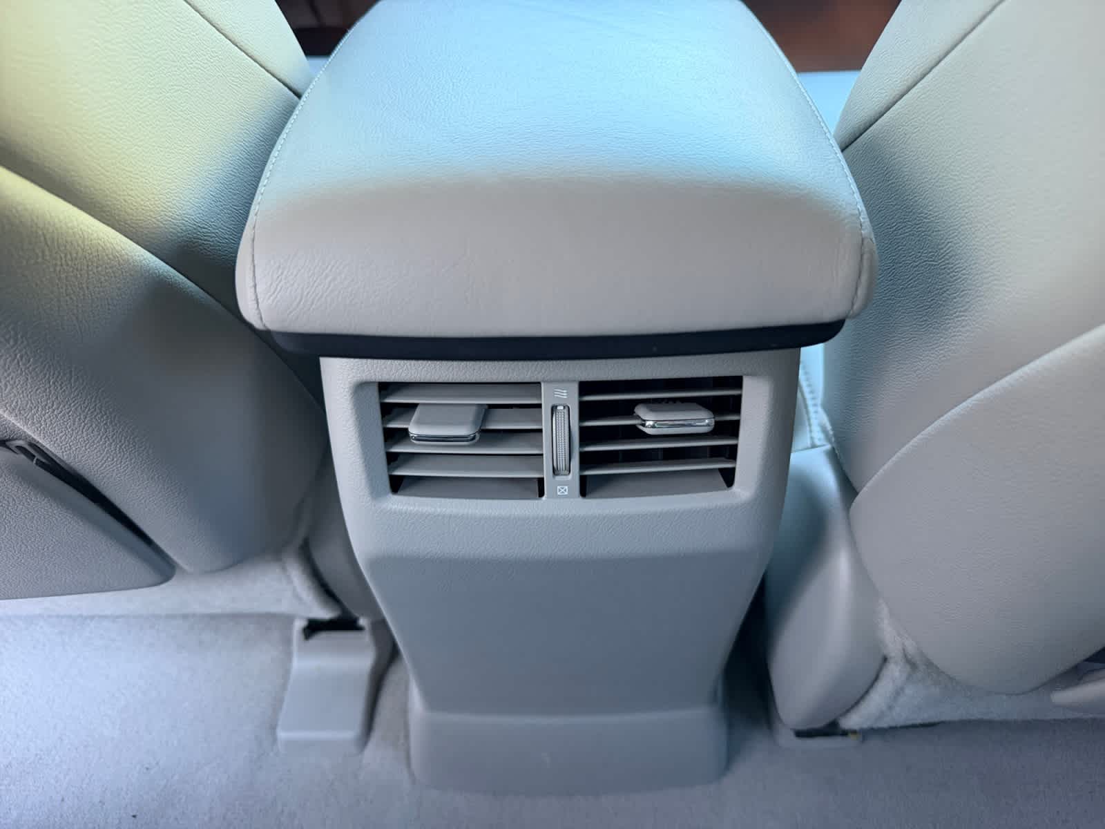 2010 Lexus RX 350 - Photo 21
