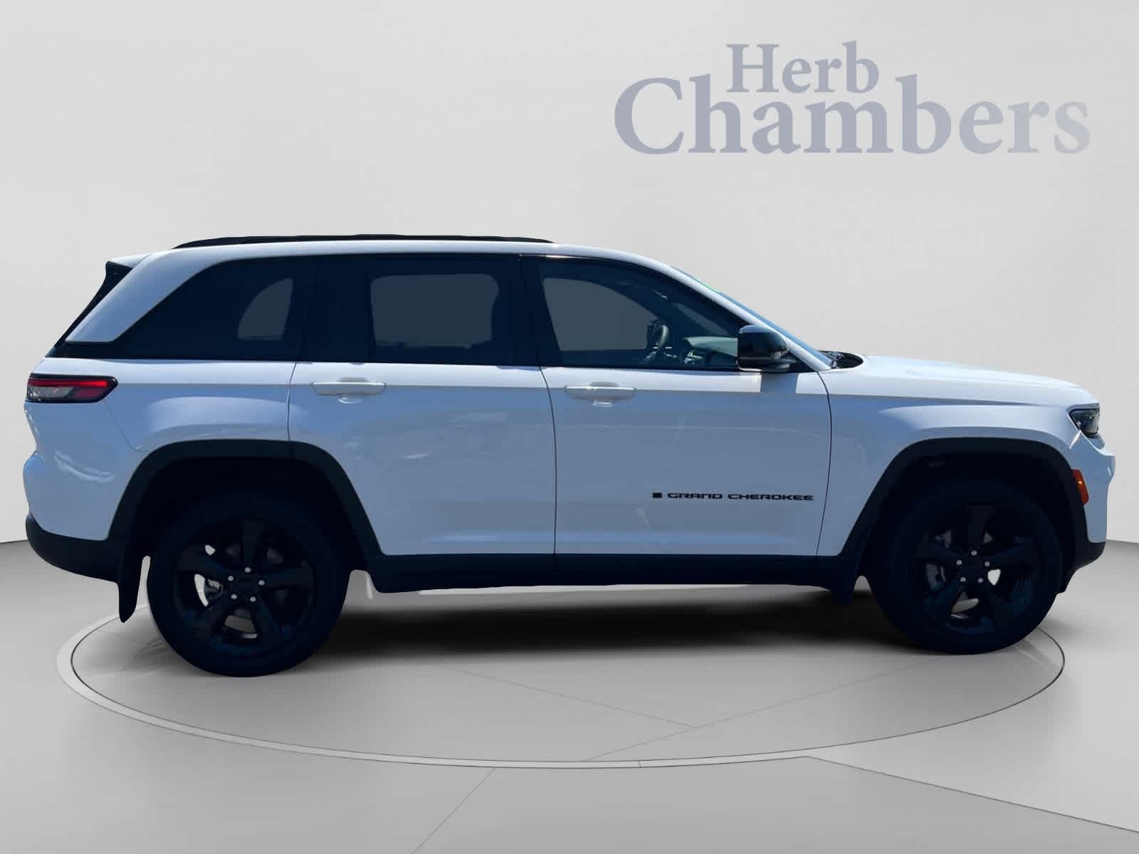 2024 Jeep Grand Cherokee Altitude - Photo 16