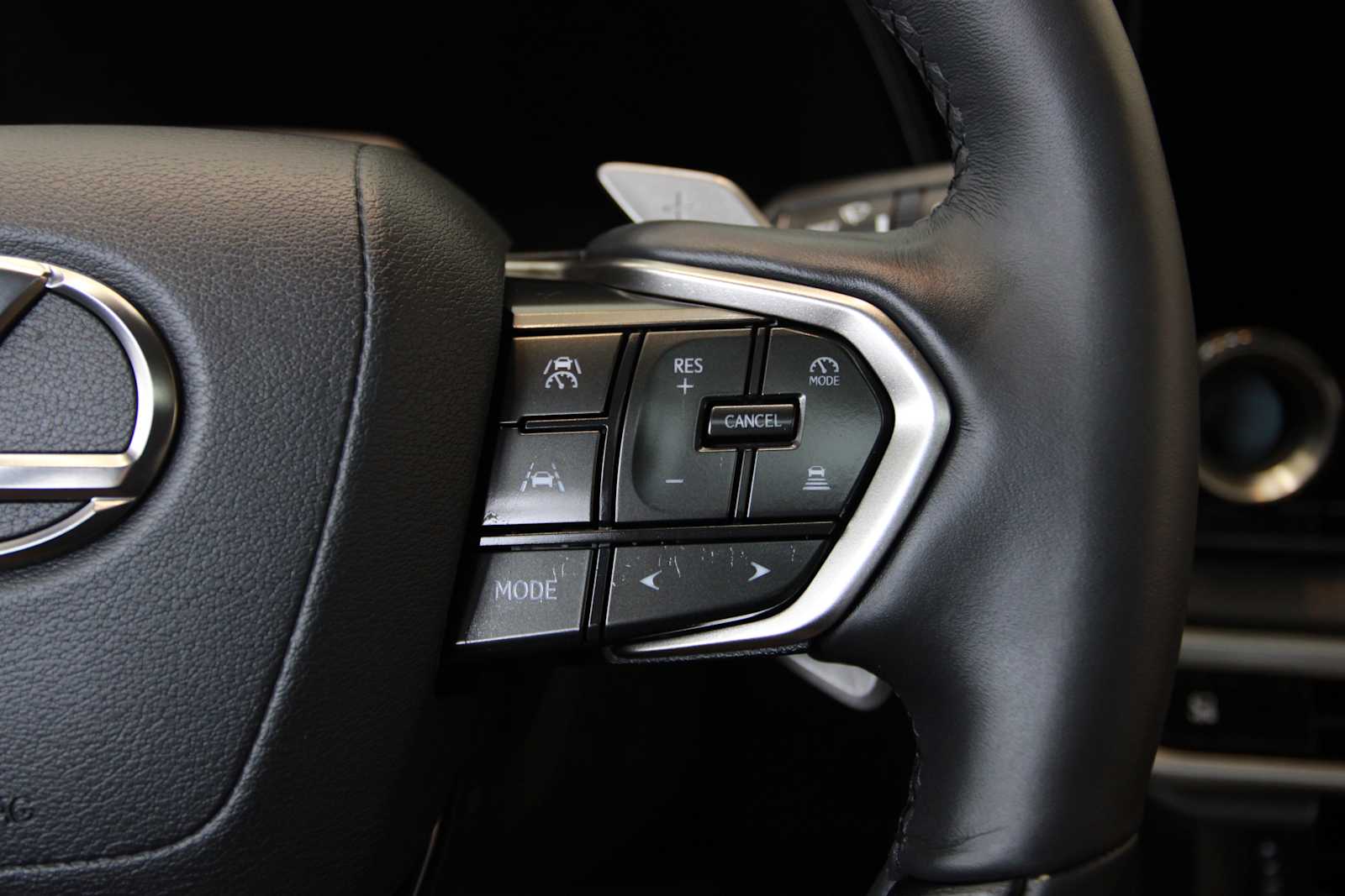 2026 Lexus RX 350 - Photo 21