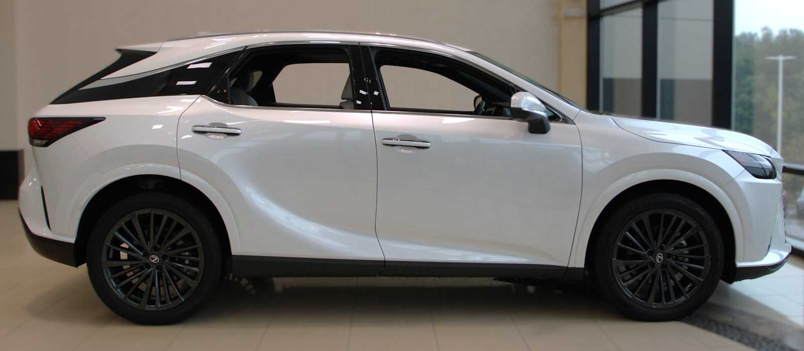 2026 Lexus RX 350 - Photo 13
