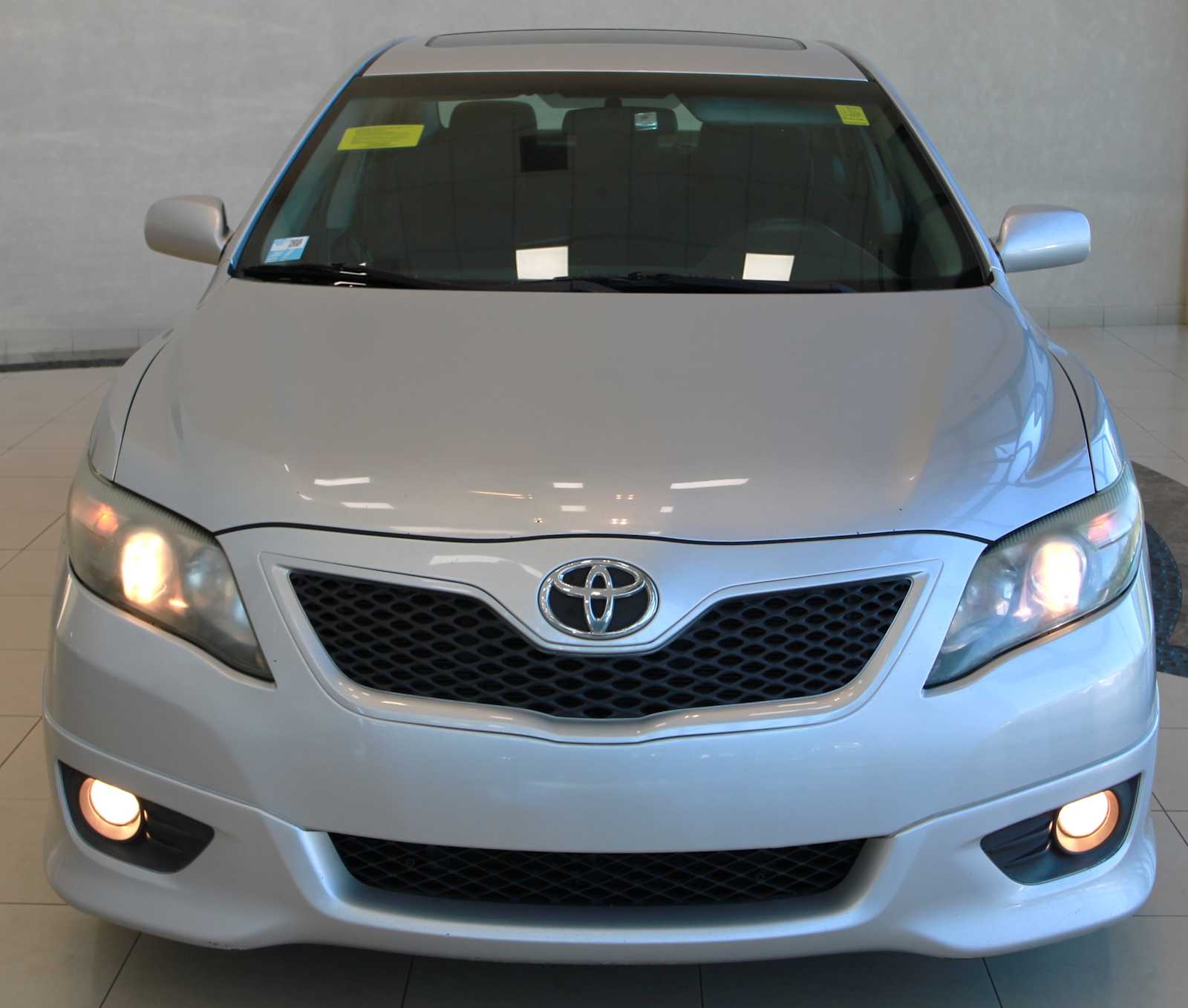 Used 2011 Toyota Camry SE Sedan