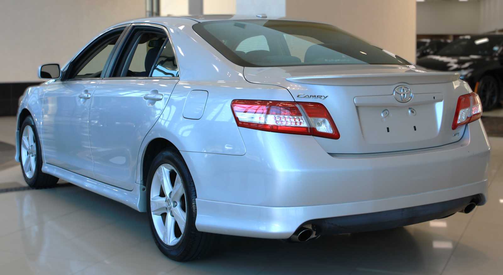 Used 2011 Toyota Camry SE Sedan