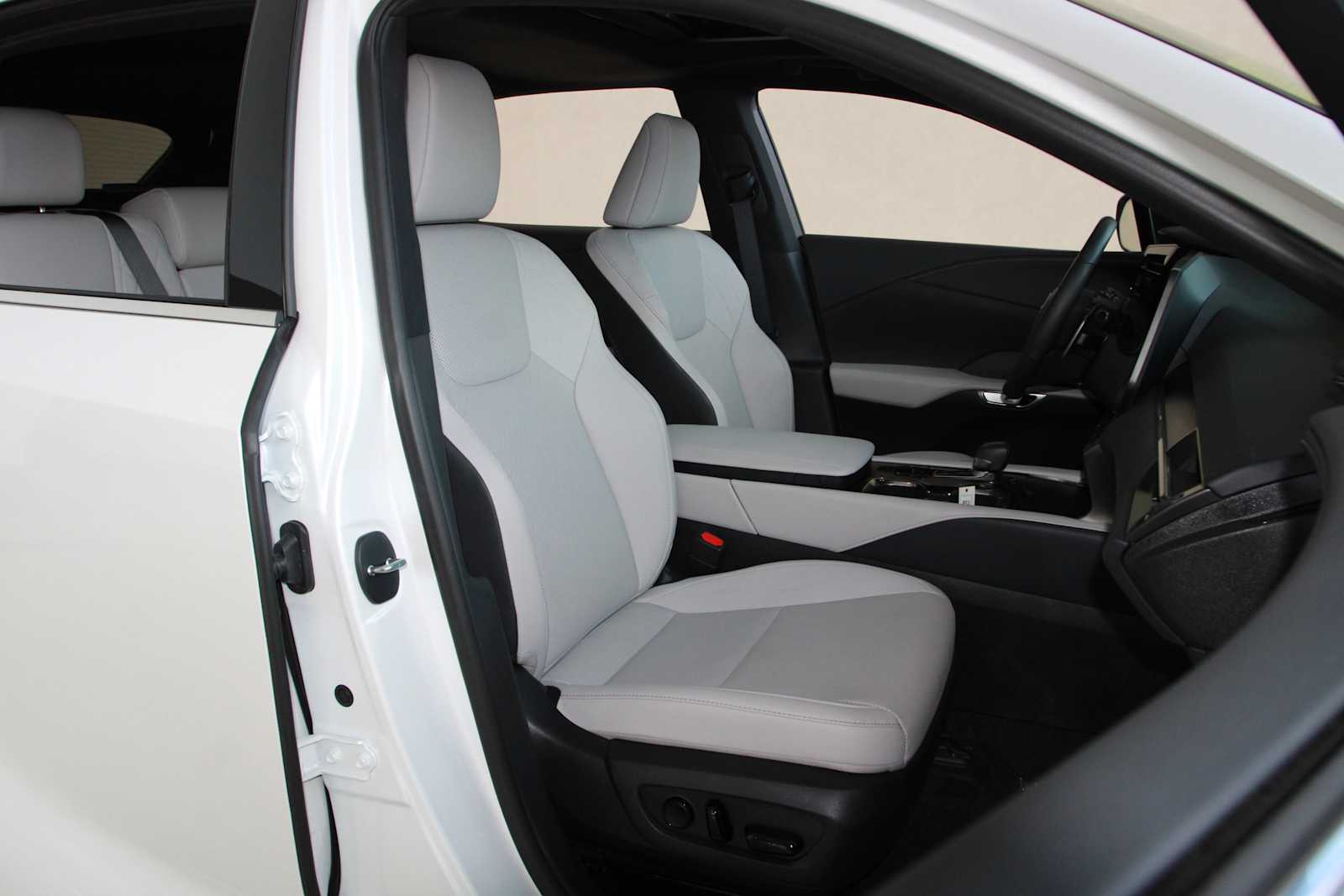 2026 Lexus RX Hybrid 350h - Photo 28