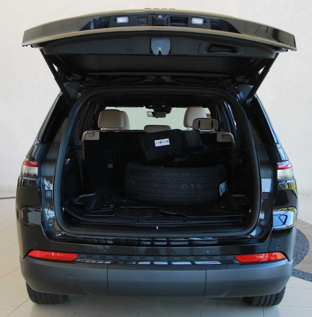 Used 2023 Jeep Grand Cherokee L Limited SUV