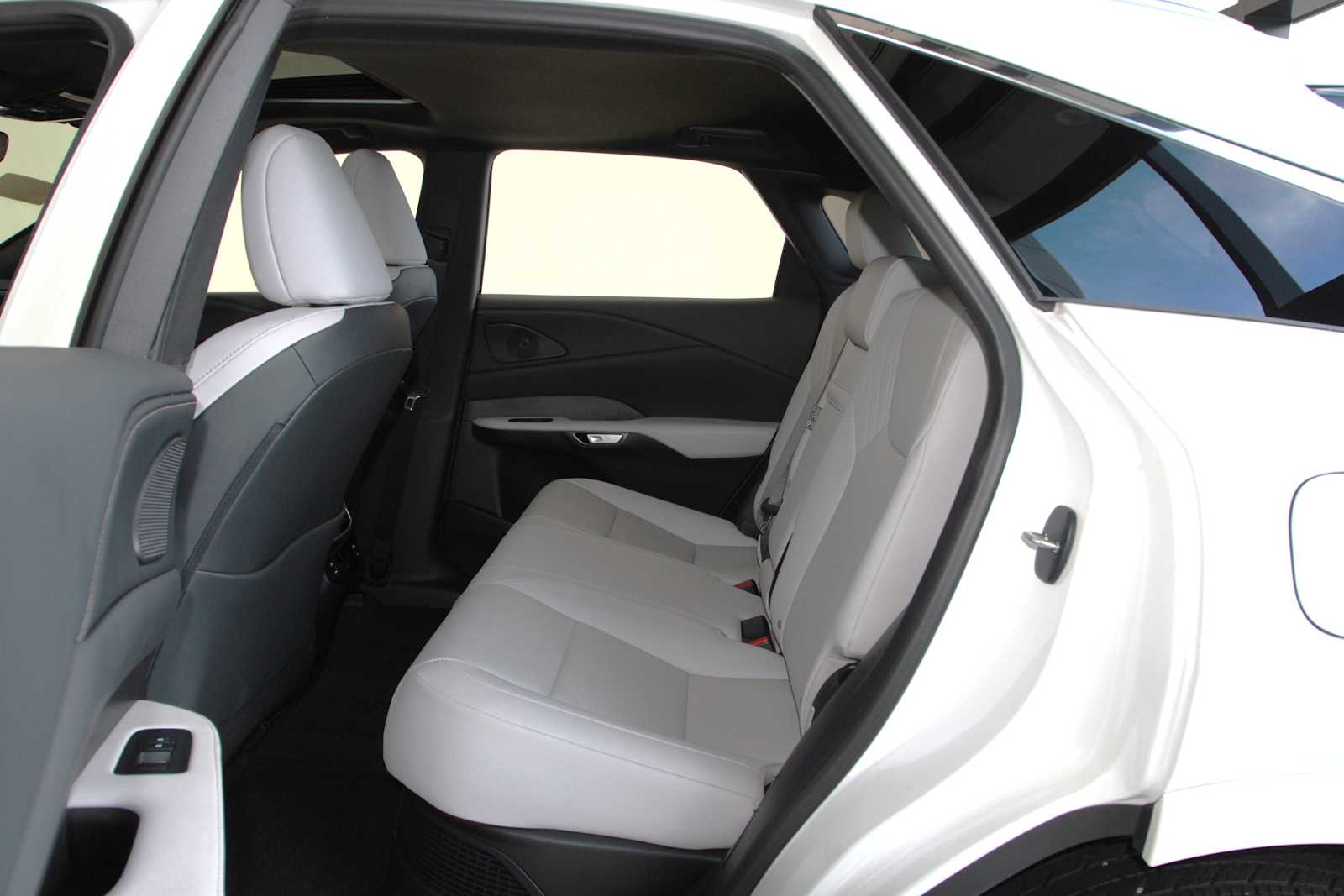 2026 Lexus RX Hybrid 350h - Photo 24
