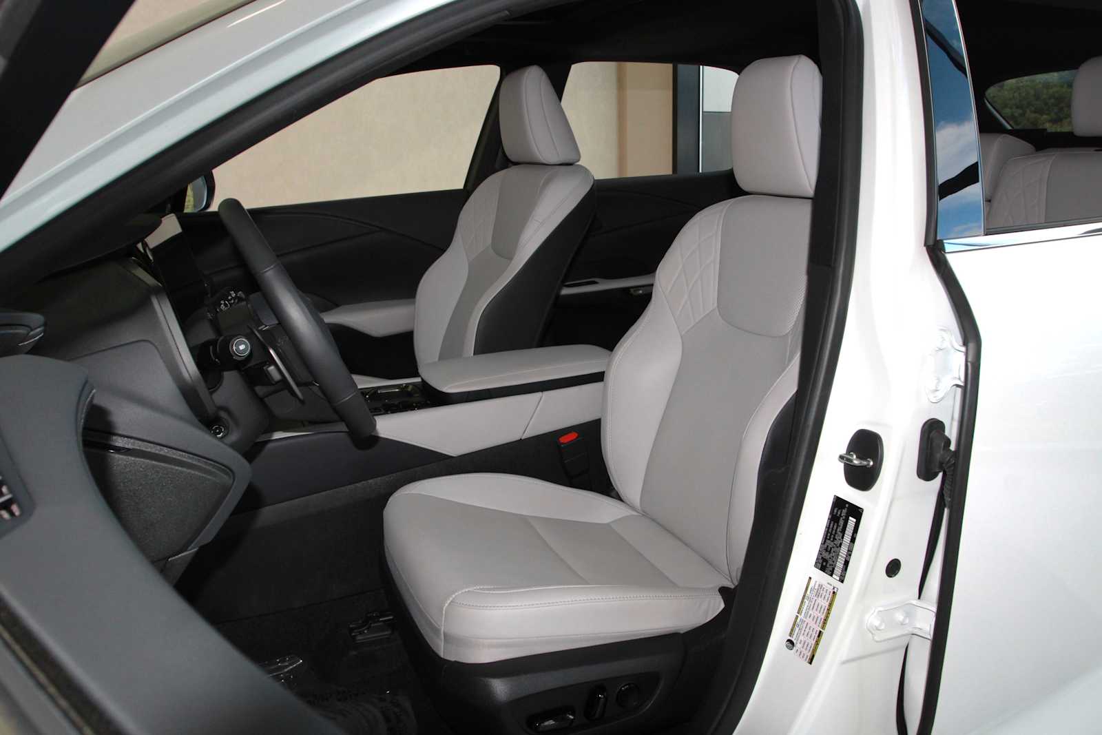 2026 Lexus RX Hybrid 350h - Photo 8